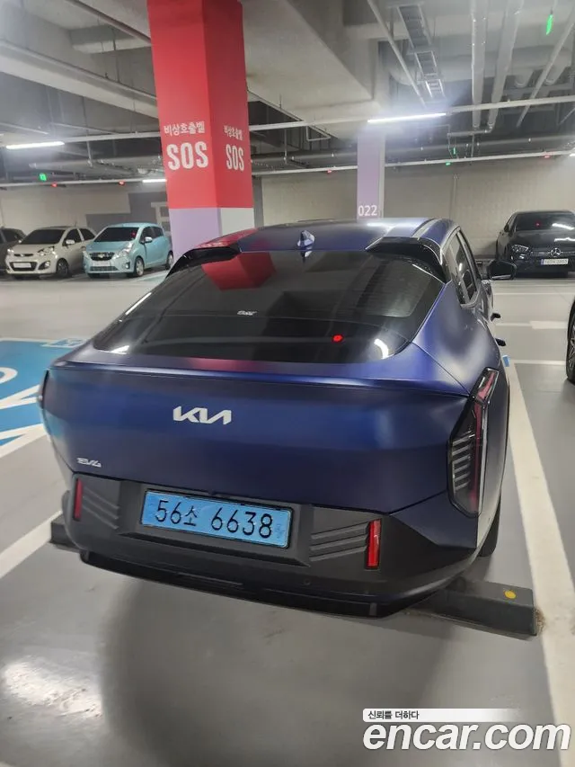 Kia EV4 2026 thumb 2