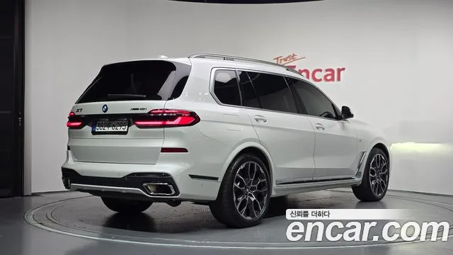 BMW X7 2024 thumb 2