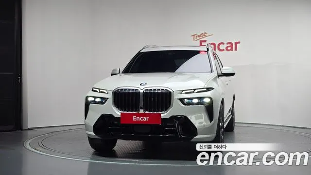 BMW X7 2024 thumb 3