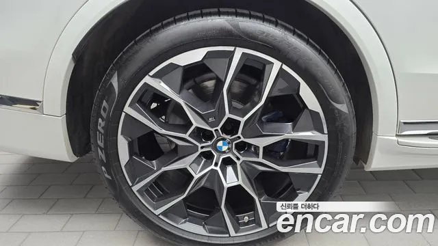 BMW X7 2024 thumb 5