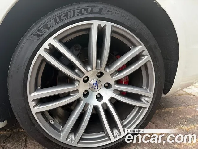 Maserati Ghibli 2019 thumb 7