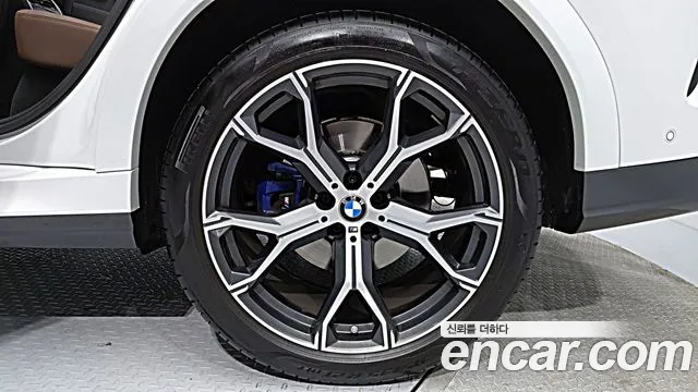 BMW X6 2022 thumb 6