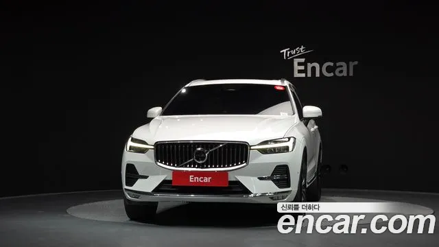 Volvo XC60 2024 thumb 3