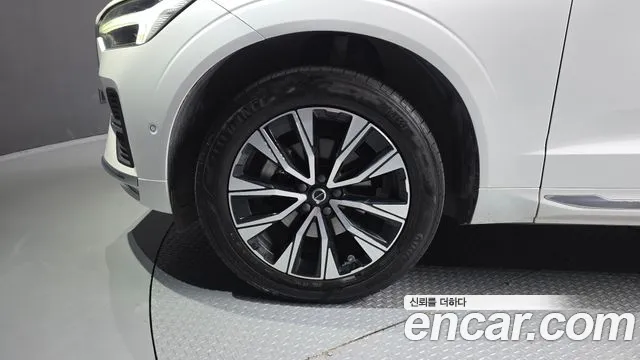 Volvo XC60 2024 thumb 5