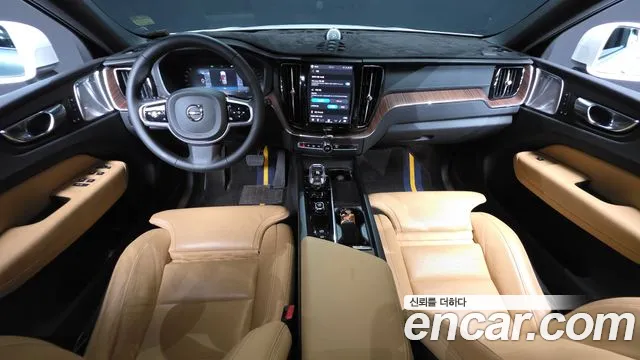 Volvo XC60 2024 thumb 7