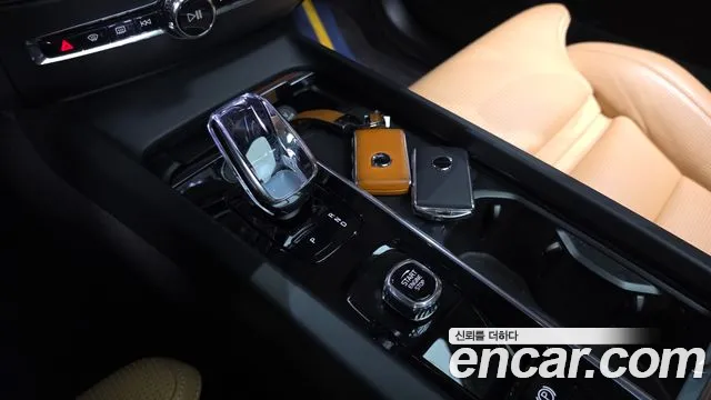 Volvo XC60 2024 thumb 9