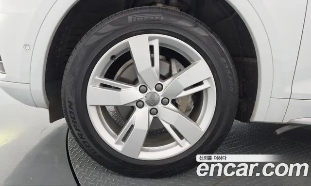 Audi Q5 2020 thumb 5