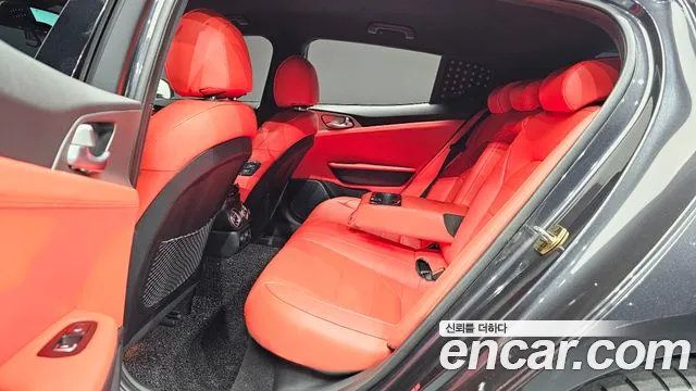 Kia Stinger 2019 thumb 11