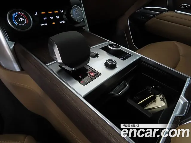 Land Rover Range Rover 2023 thumb 10