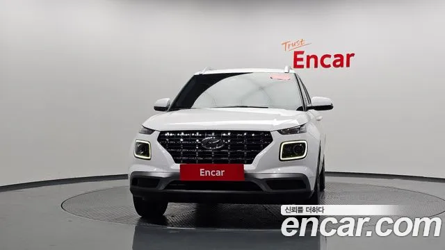 Hyundai Venue 2023 thumb 2
