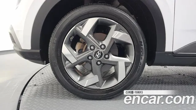 Hyundai Venue 2023 thumb 4
