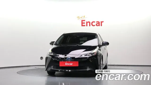 Toyota Prius 2021 thumb 3