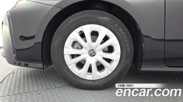 Toyota Prius 2021 thumb 5