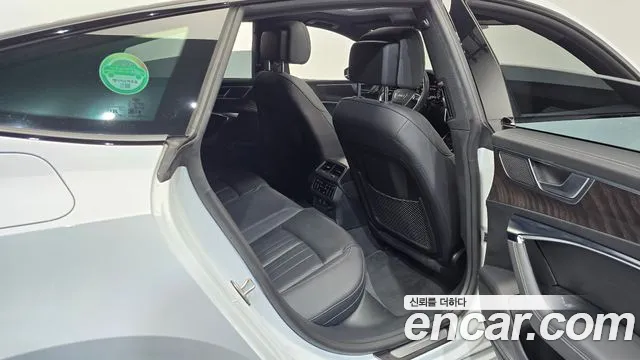 Audi A7 2023 thumb 11