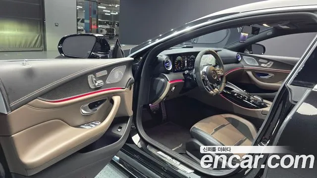 Mercedes-Benz AMG GT 2021 thumb 10