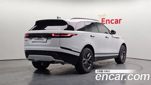 Land Rover Range Rover Velar 2026 thumb 2