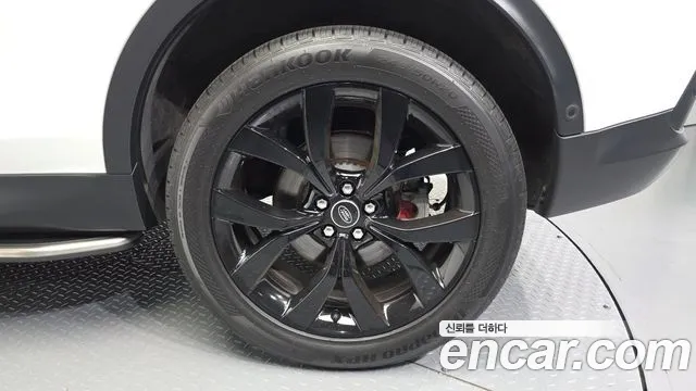 Land Rover Discovery Sport 2021 thumb 4