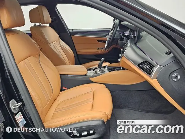 BMW 5-Series 2021 thumb 10