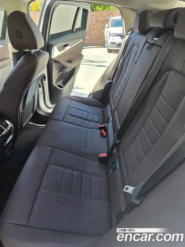 BMW X4 2023 thumb 8