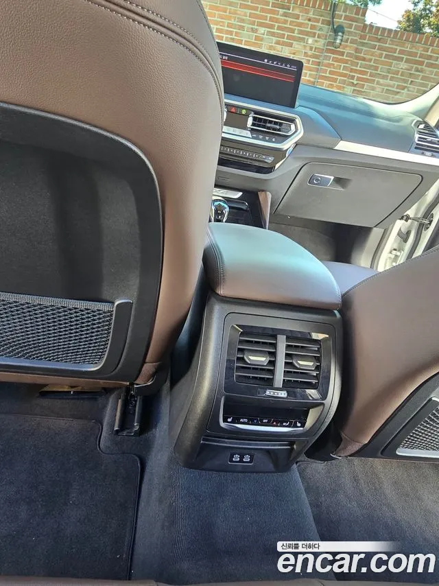 BMW X4 2023 thumb 12