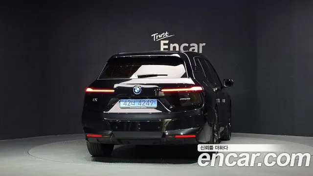 BMW iX 2025 thumb 4