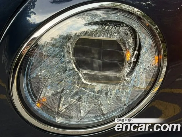 Bentley Flying Spur 2021 thumb 4
