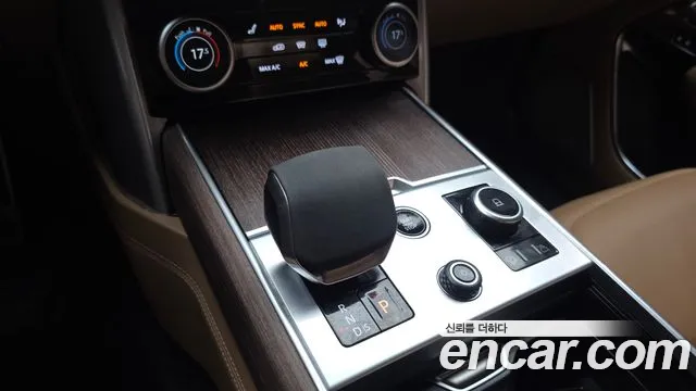 Land Rover Range Rover 2023 thumb 9