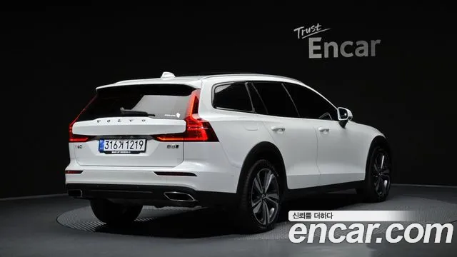 Volvo V60 2021 thumb 2