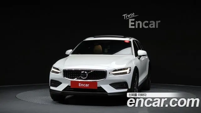 Volvo V60 2021 thumb 3