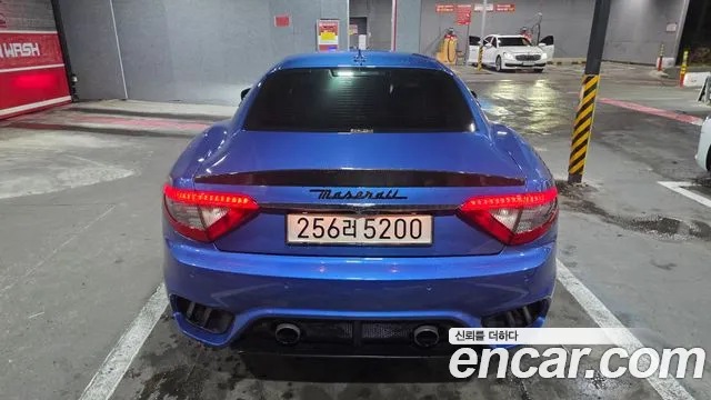 Maserati GranTurismo 2019 thumb 2