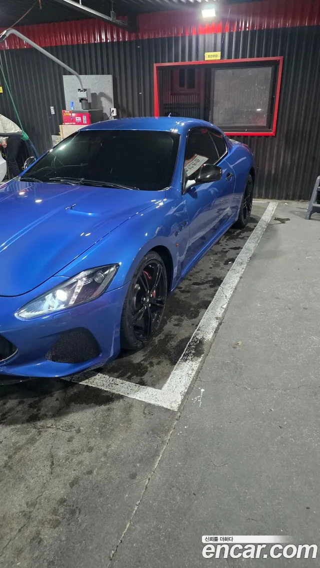 Maserati GranTurismo 2019 thumb 3