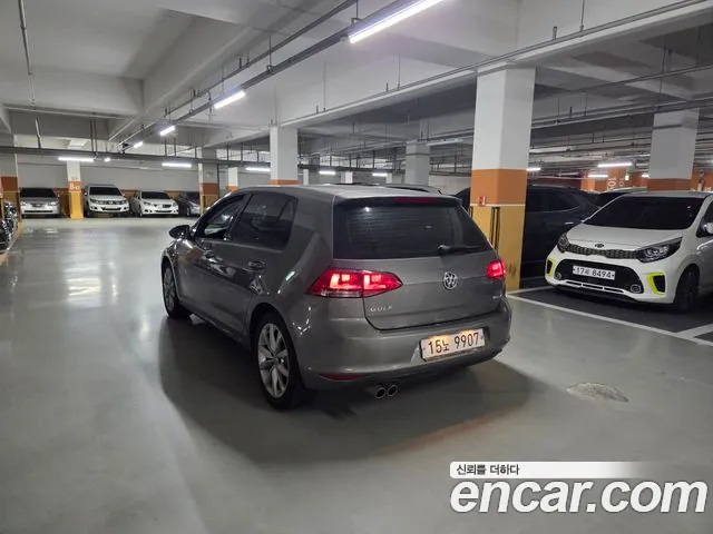 Volkswagen Golf Sportsvan 2016 thumb 4