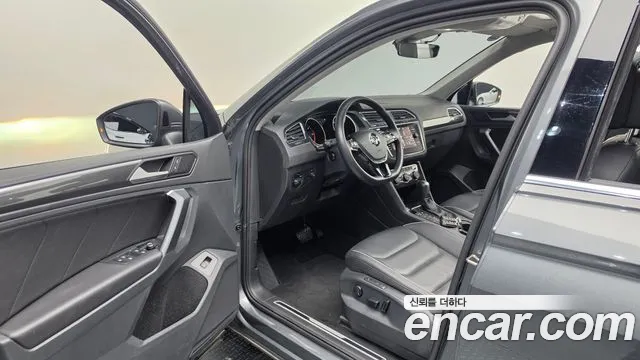 Volkswagen Tiguan 2020 thumb 9
