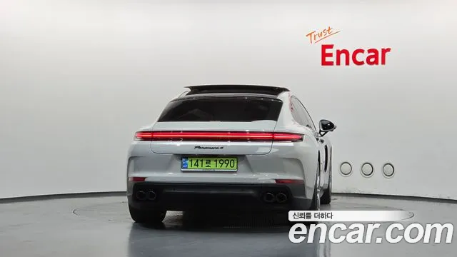 Porsche Panamera 2025 thumb 3