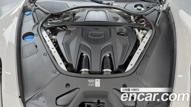 Porsche Panamera 2025 thumb 5