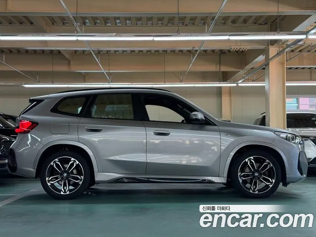 BMW X1 2023 thumb 5