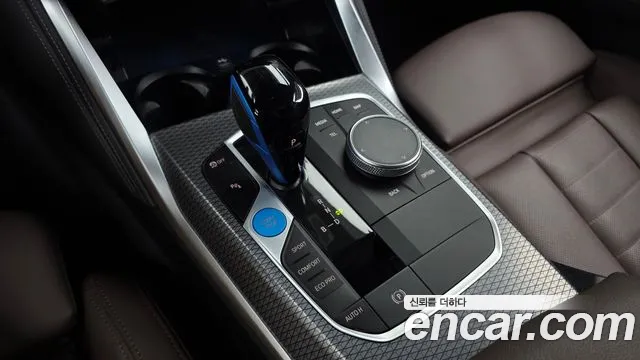 BMW i4 2023 thumb 9