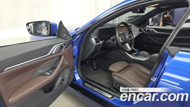 BMW i4 2023 thumb 10