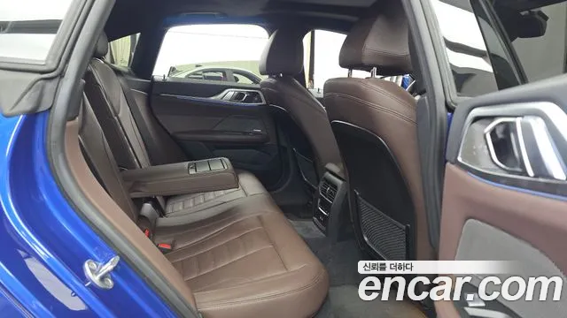 BMW i4 2023 thumb 12