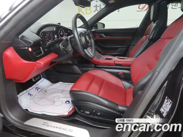 Porsche Taycan 2025 thumb 5