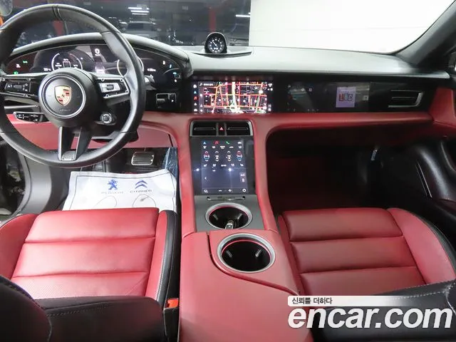 Porsche Taycan 2025 thumb 7