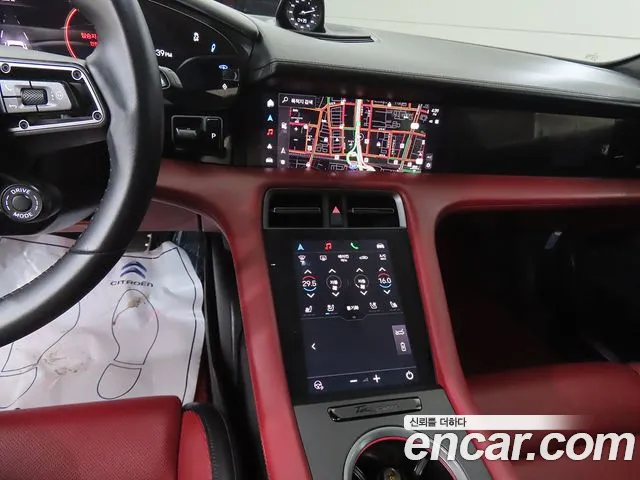 Porsche Taycan 2025 thumb 10