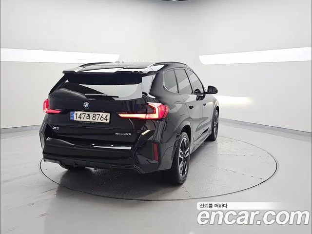 BMW X1 2023 thumb 2