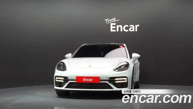 Porsche Panamera 2023 thumb 3