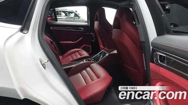 Porsche Panamera 2023 thumb 12
