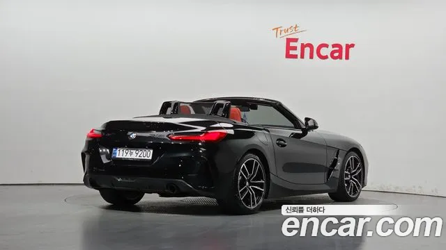 BMW Z4 2024 thumb 2