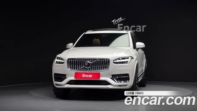 Volvo XC90 2023 thumb 3