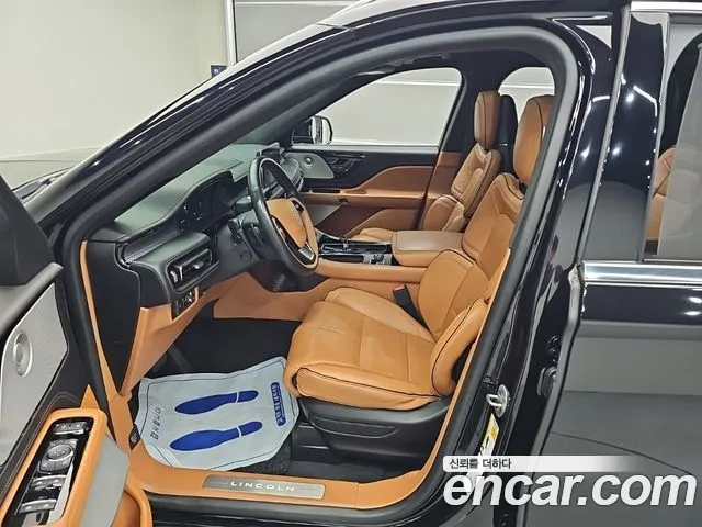 Lincoln Aviator 2023 thumb 10