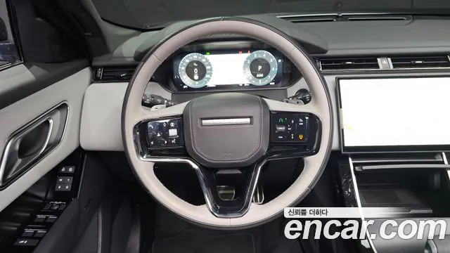 Land Rover Range Rover Velar 2025 thumb 12