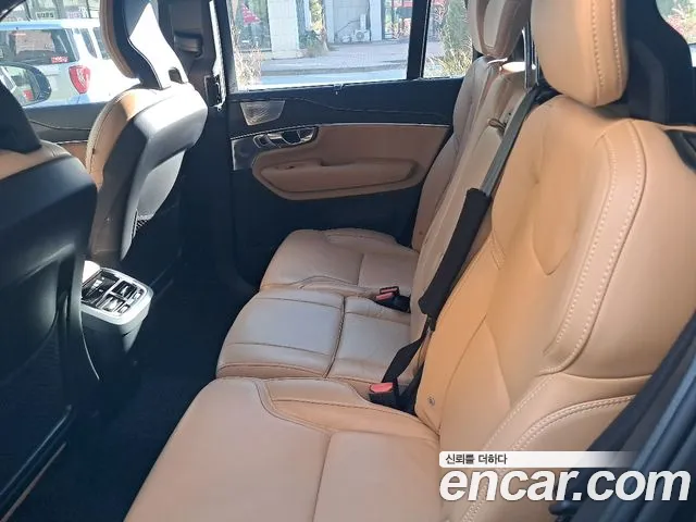 Volvo XC90 2022 thumb 11